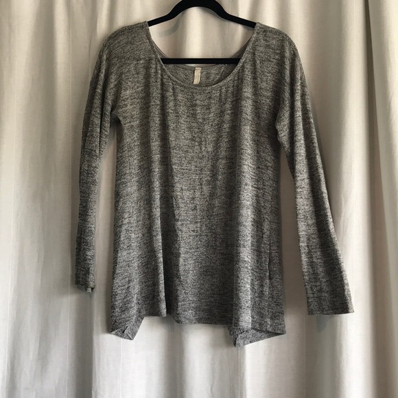 Tulip Back Irene’s Story Sweater - Picture 1 of 3